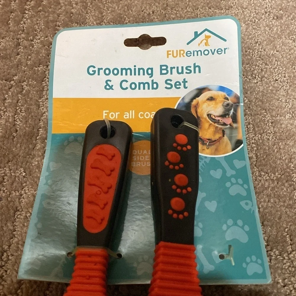 3/$20  Grooming Brush & Comb Set